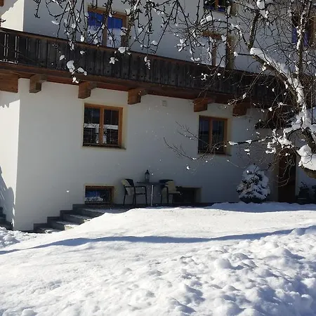 Kornerhof Zillertal شقة