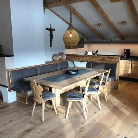 Kornerhof Zillertal شقة