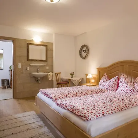 Kornerhof Zillertal 卡顿巴赫