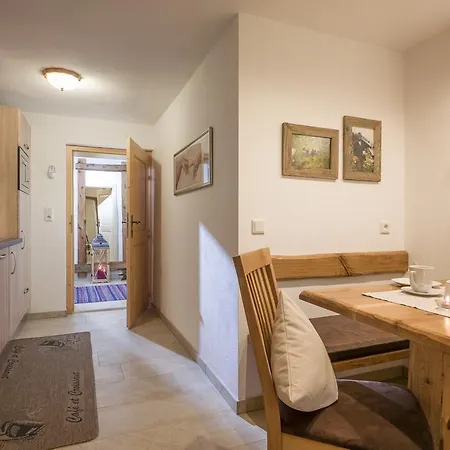 Kornerhof Zillertal 卡顿巴赫