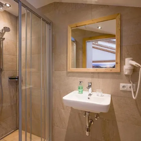 公寓 Kornerhof Zillertal *